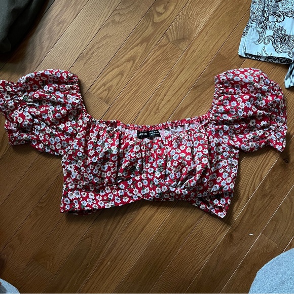 Bundle of SHEIN crop tops - XS or S - Picture 8 of 13